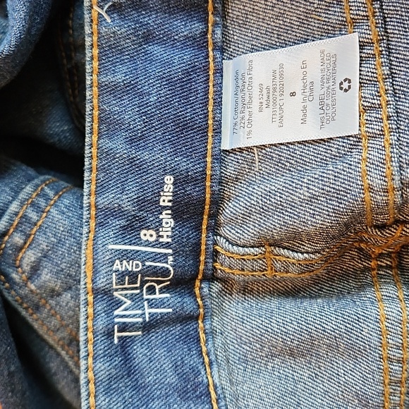 Time and Tru High Rise Jeans with distressing - Picture 4 of 6